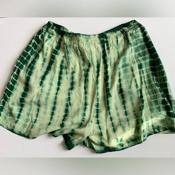 Tie Dye Shorts - Picture 2 of 3